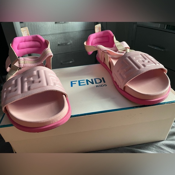 Fendi Kids Light Pink Logo Sandals - Picture 6 of 7